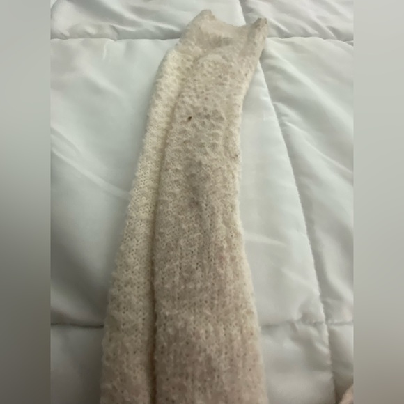 Jules Sweater in Ivory
Lovers and Friends - Picture 6 of 8